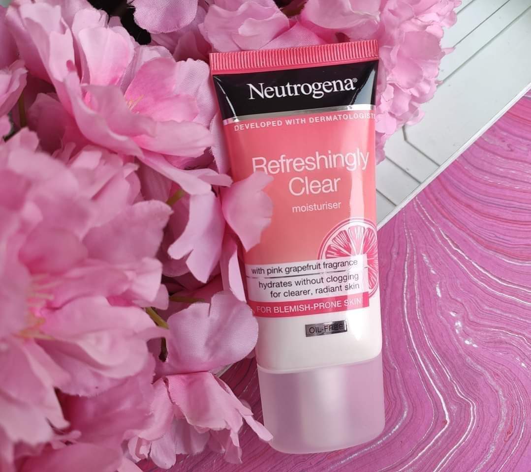 NEUTROGENA REFRESHINGLY CLEAR MOISTURIZER