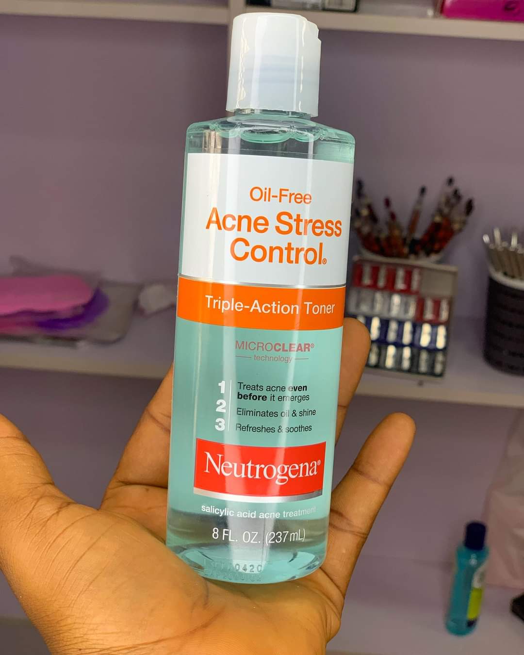 Neutrogena oil free acne stress control triple action toner