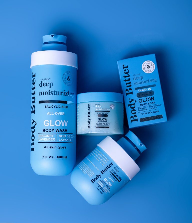 CLINITONE DEEP MOISTURIZING GLOW SET ( LOTION ,BATH SOAP ,BODY WASH ,BODY SCRUB)