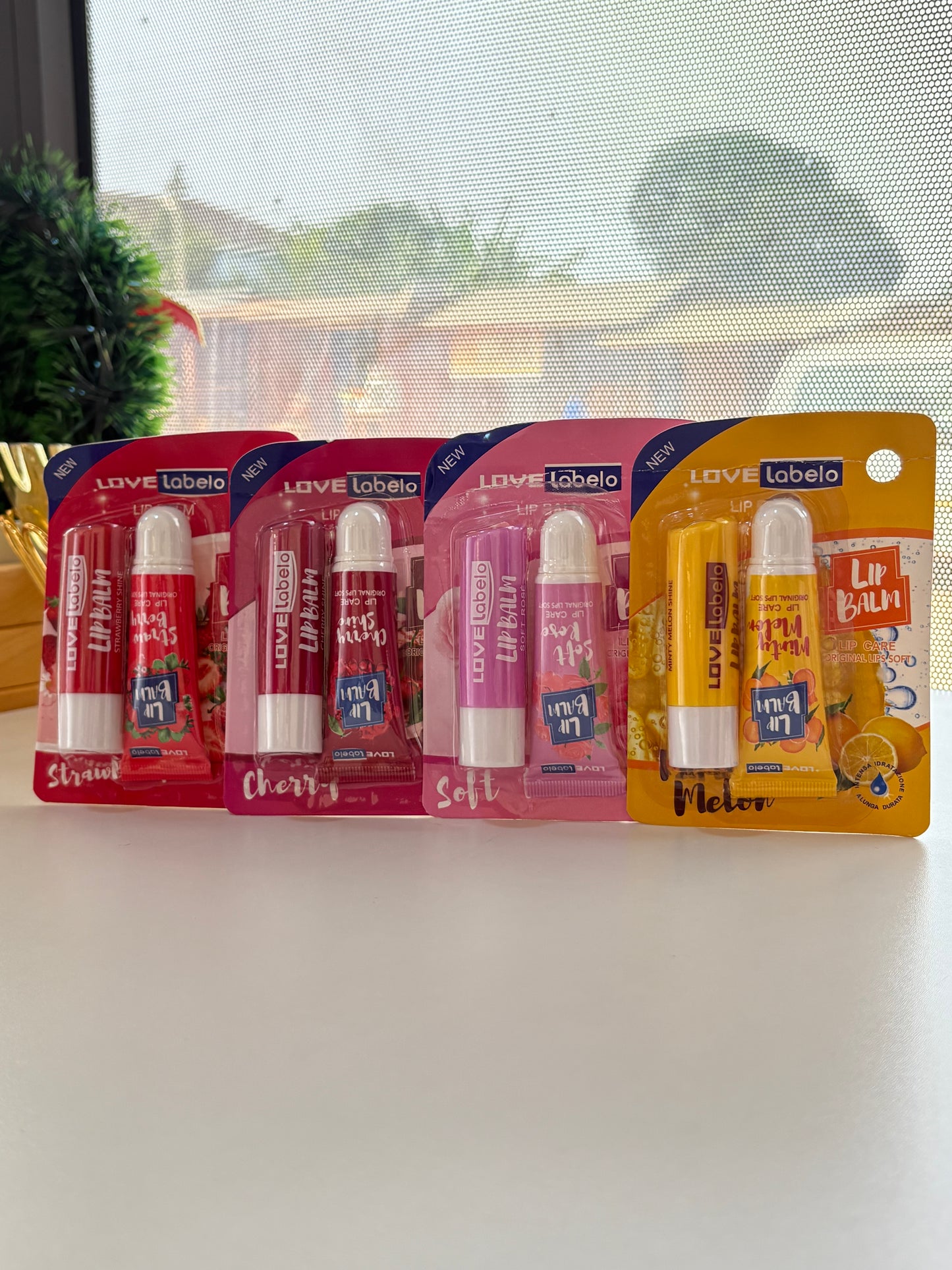 LOVE LABELO LIP BALM & GLOSS 2IN1