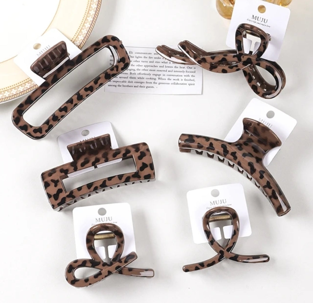HAIR CLIPS