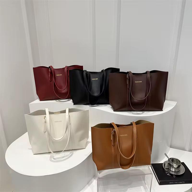 ELITE TOTE BAG