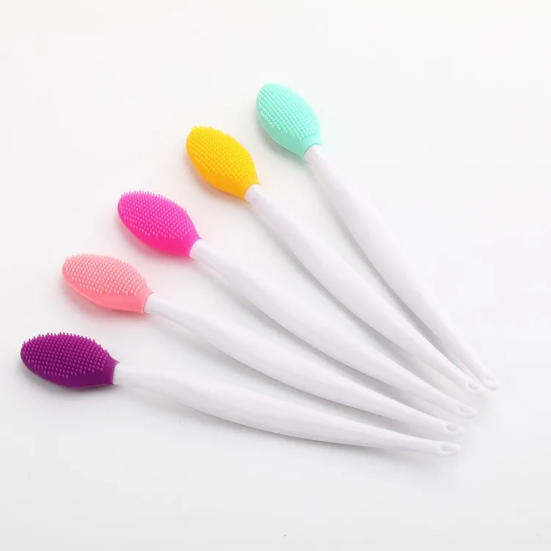 SILICONE LIP BRUSH